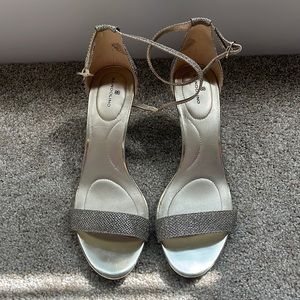 Bandolino Strappy 3 in Heel Size 9 1/2